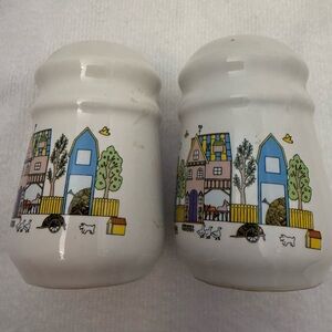 Vintage Kitchen Americana. Charming Village Salt and Pepper